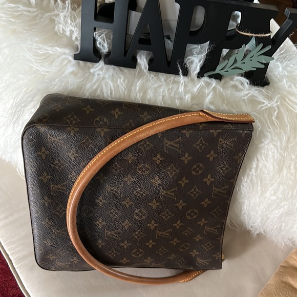 EUC LV Looping Bag with LV Dust Bag - Picture 6 of 14